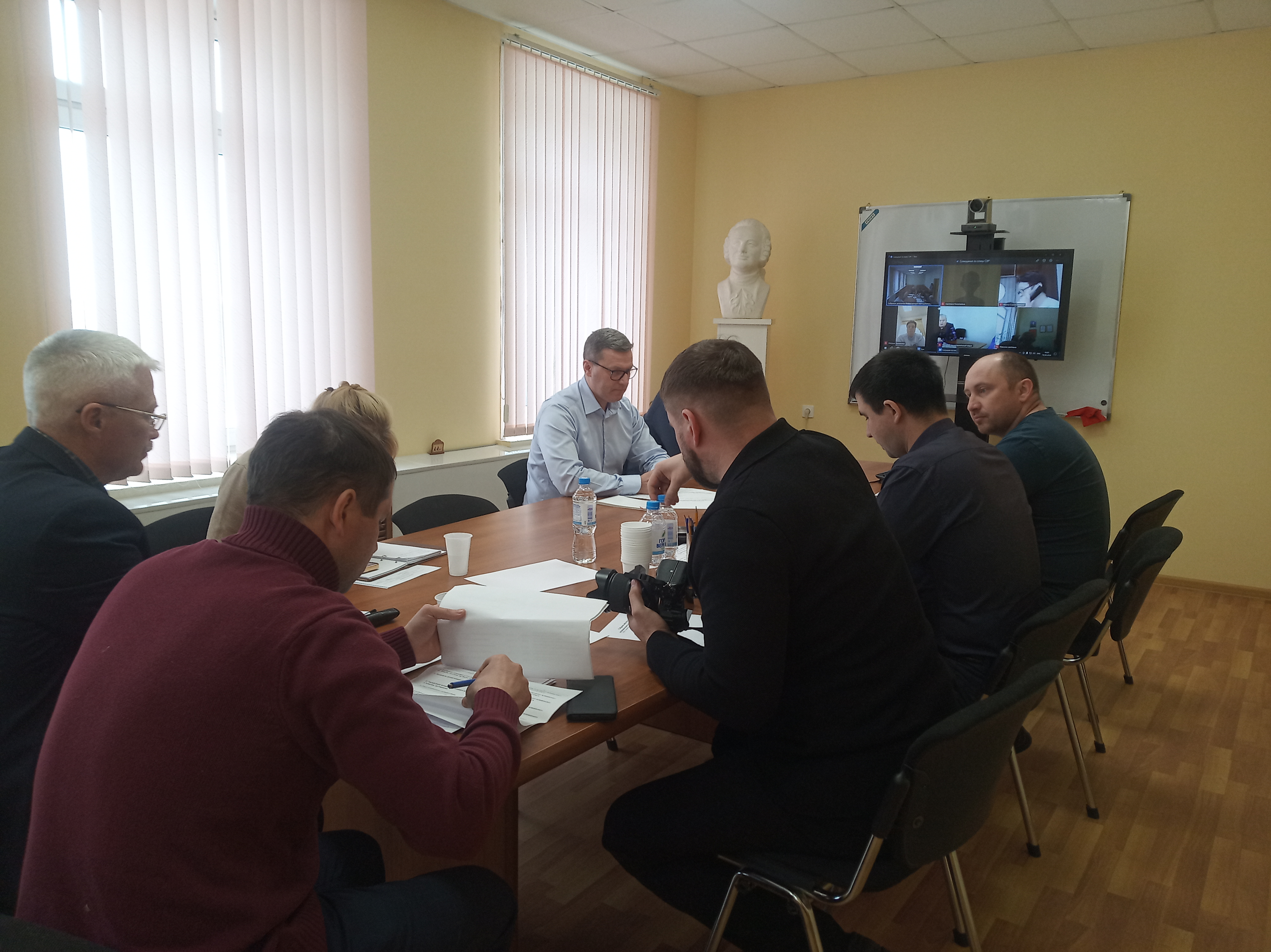 18 апреля 2024 года Собрание депутатов провело совещание по ходу реализации плана социально-экономического развития на территории Холмогорского муниципального округа Архангельской области.
