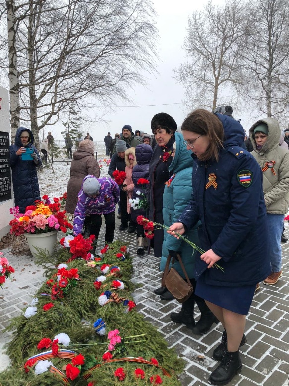 Работники прокуратуры Холмогорского района почтили память ветеранов Великой Отечественной войны.